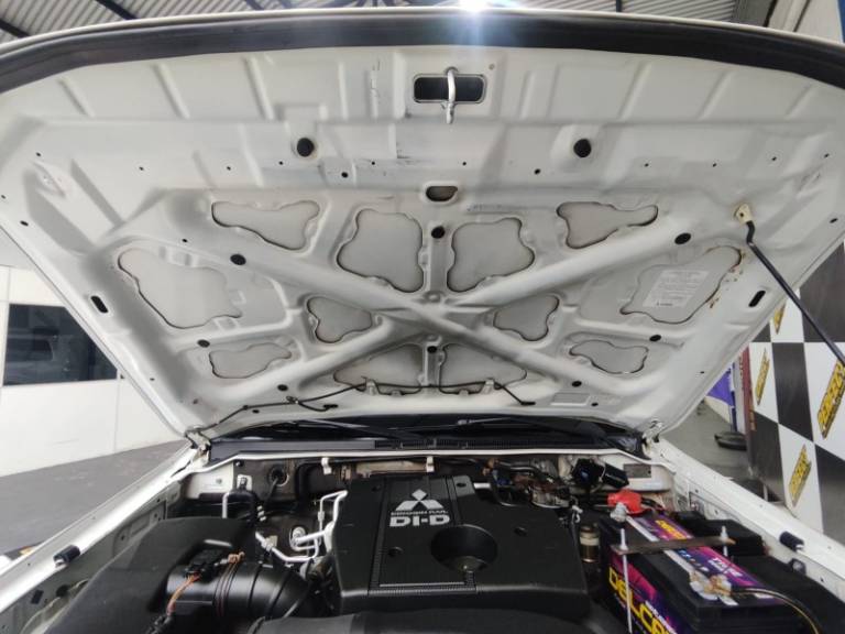 MITSUBISHI - PAJERO FULL - 2010/2010 - Branca - R$ 104.900,00