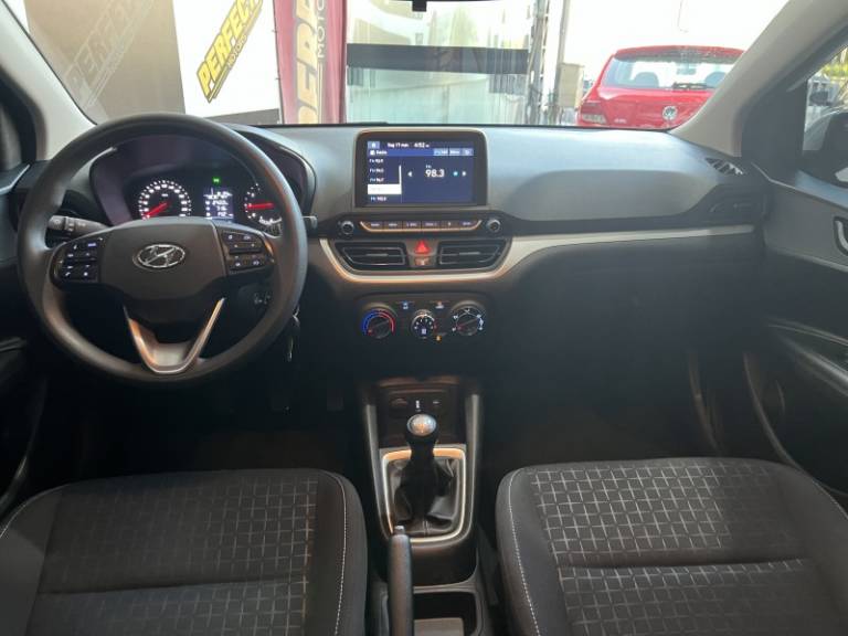 HYUNDAI - HB20 - 2024/2024 - Branca - R$ 69.900,00