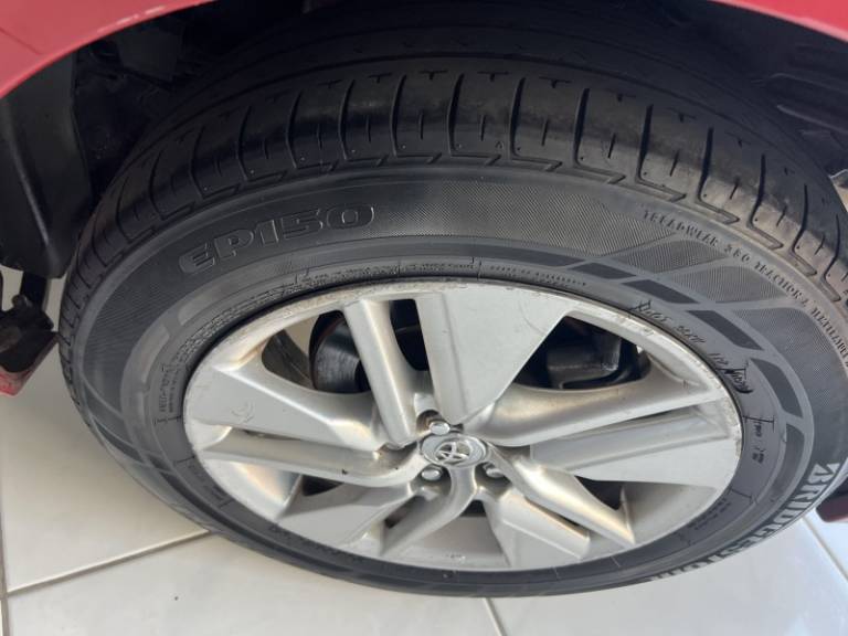 TOYOTA - COROLLA - 2016/2016 - Vermelha - R$ 79.900,00