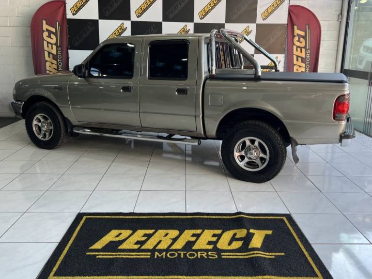 FORD - RANGER - 2003/2003 - Dourada - R$ 49.900,00