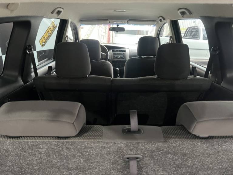 NISSAN - LIVINA - 2011/2011 - Preta - R$ 36.900,00