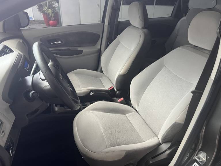 CHEVROLET - SPIN - 2013/2013 - Cinza - R$ 45.900,00
