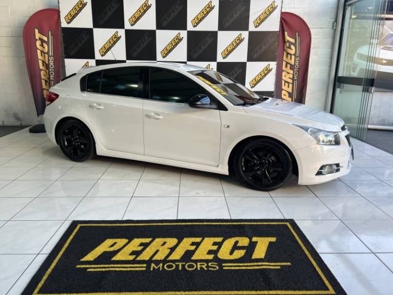 CHEVROLET - CRUZE - 2014/2014 - Branca - R$ 61.900,00