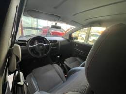 VOLKSWAGEN - FOX - 2011/2011 - Prata - R$ 37.900,00