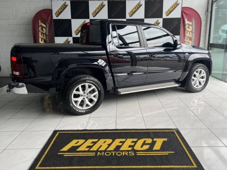 VOLKSWAGEN - AMAROK - 2020/2020 - Preta - R$ 168.900,00