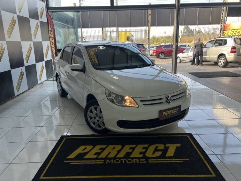 VOLKSWAGEN - VOYAGE - 2012/2012 - Branca - R$ 33.900,00