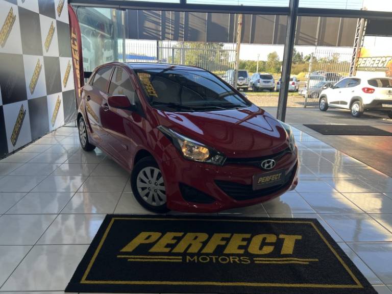 HYUNDAI - HB20 - 2014/2014 - Vermelha - R$ 42.900,00