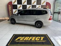 NISSAN - GRAND LIVINA - 2013/2013 - Prata - R$ 43.900,00