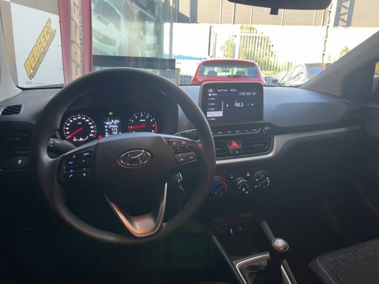 HYUNDAI - HB20 - 2024/2024 - Branca - R$ 69.900,00