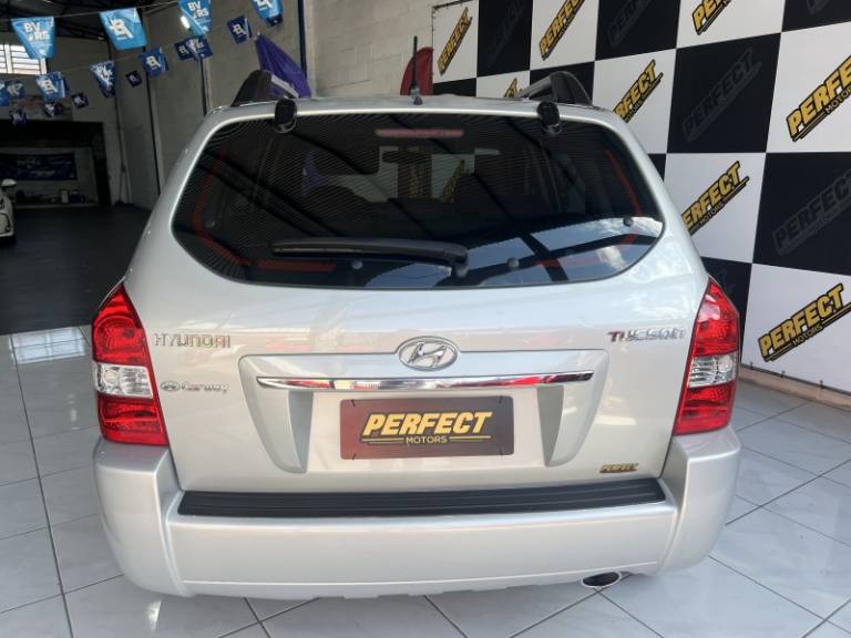 HYUNDAI - TUCSON - 2012/2012 - Prata - R$ 46.900,00