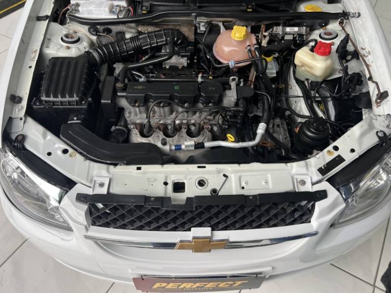 CHEVROLET - CORSA - 2012/2012 - Branca - R$ 29.900,00