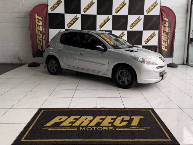 PEUGEOT - 207 - 2012/2012 - Prata - R$ 25.900,00