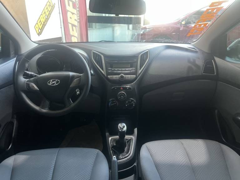 HYUNDAI - HB20 - 2013/2013 - Prata - R$ 45.900,00