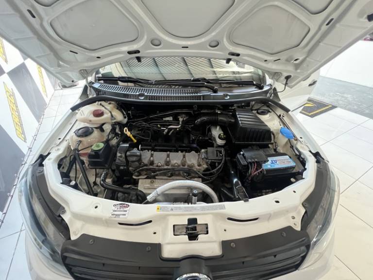VOLKSWAGEN - VOYAGE - 2018/2018 - Branca - R$ 46.900,00