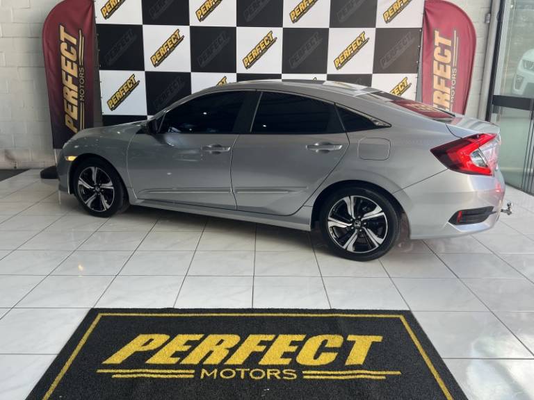 HONDA - CIVIC - 2017/2017 - Cinza - R$ 106.900,00