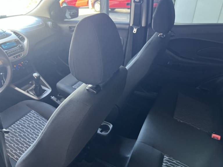FORD - KA + - 2021/2021 - Branca - R$ 55.900,00