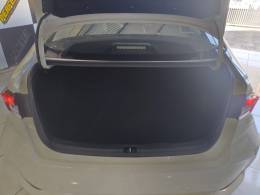 TOYOTA - COROLLA - 2021/2022 - Branca - R$ 126.900,00