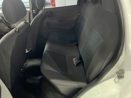 CHEVROLET - CORSA - 2012/2012 - Branca - R$ 29.900,00