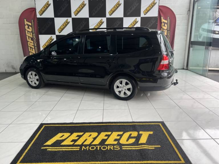NISSAN - LIVINA - 2011/2011 - Preta - R$ 36.900,00