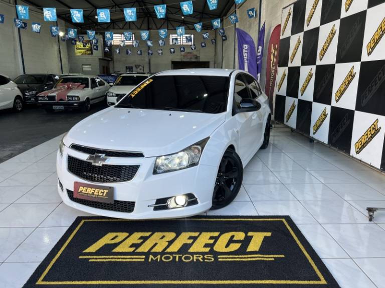 CHEVROLET - CRUZE - 2014/2014 - Branca - R$ 61.900,00
