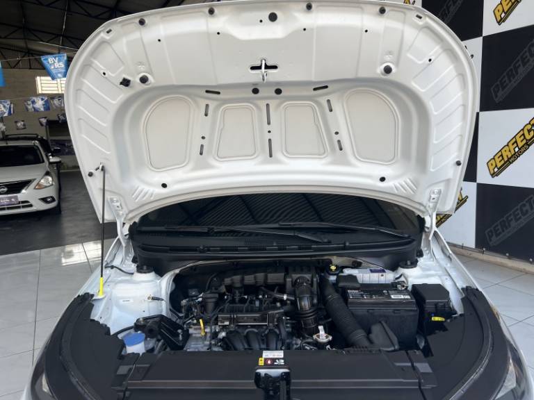 HYUNDAI - HB20 - 2024/2024 - Branca - R$ 69.900,00