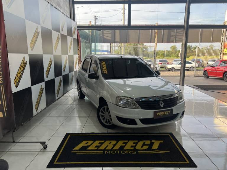 RENAULT - LOGAN - 2012/2012 - Branca - R$ 25.900,00