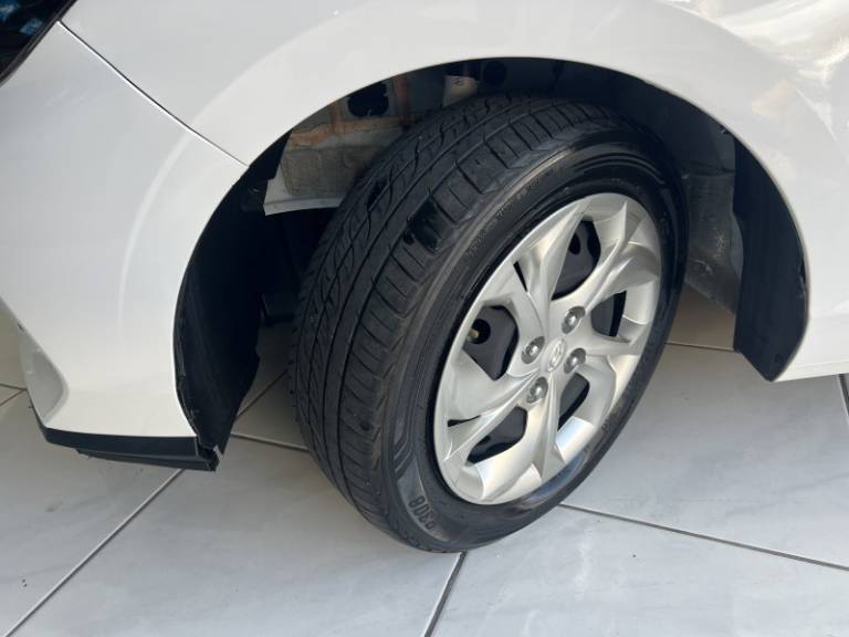 HYUNDAI - HB20 - 2024/2024 - Branca - R$ 69.900,00