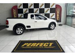 VOLKSWAGEN - SAVEIRO - 2012/2012 - Branca - R$ 44.900,00