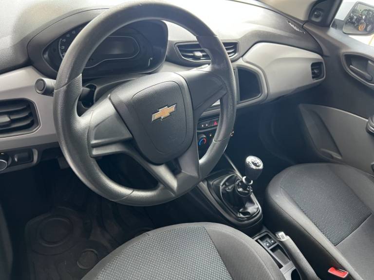 CHEVROLET - ONIX - 2017/2017 - Prata - R$ 47.900,00