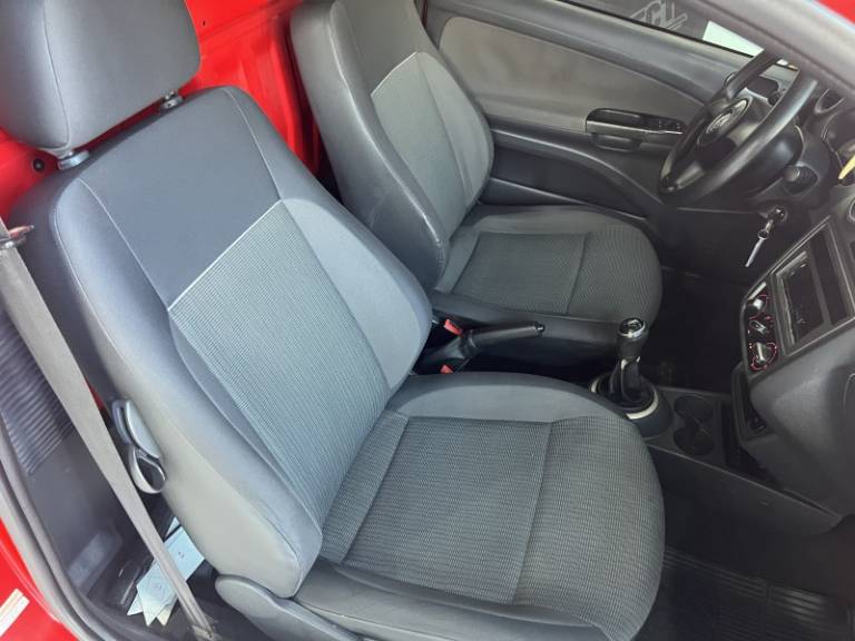 VOLKSWAGEN - SAVEIRO - 2014/2014 - Vermelha - R$ 46.900,00