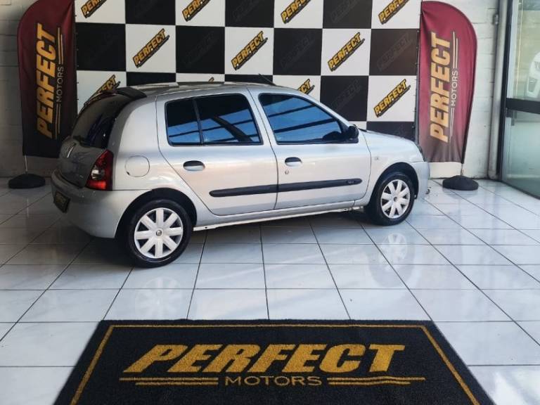 RENAULT - CLIO - 2010/2010 - Prata - R$ 24.900,00
