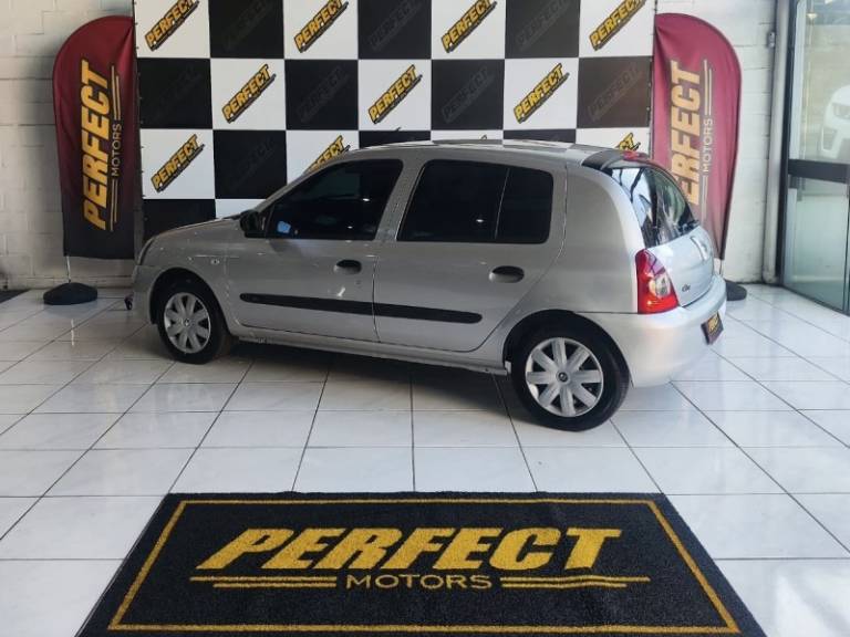 RENAULT - CLIO - 2010/2010 - Prata - R$ 24.900,00