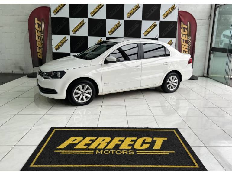 VOLKSWAGEN - VOYAGE - 2014/2014 - Branca - R$ 41.900,00
