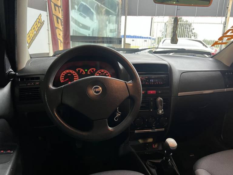 FIAT - PALIO - 2005/2005 - Cinza - R$ 24.900,00