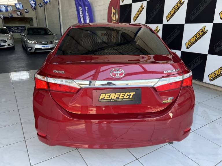 TOYOTA - COROLLA - 2016/2016 - Vermelha - R$ 79.900,00