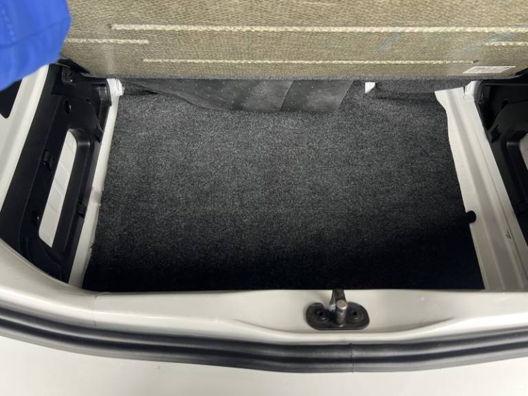 VOLKSWAGEN - UP - 2017/2017 - Branca - R$ 55.900,00