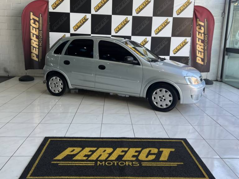 CHEVROLET - CORSA - 2012/2012 - Prata - R$ 34.900,00