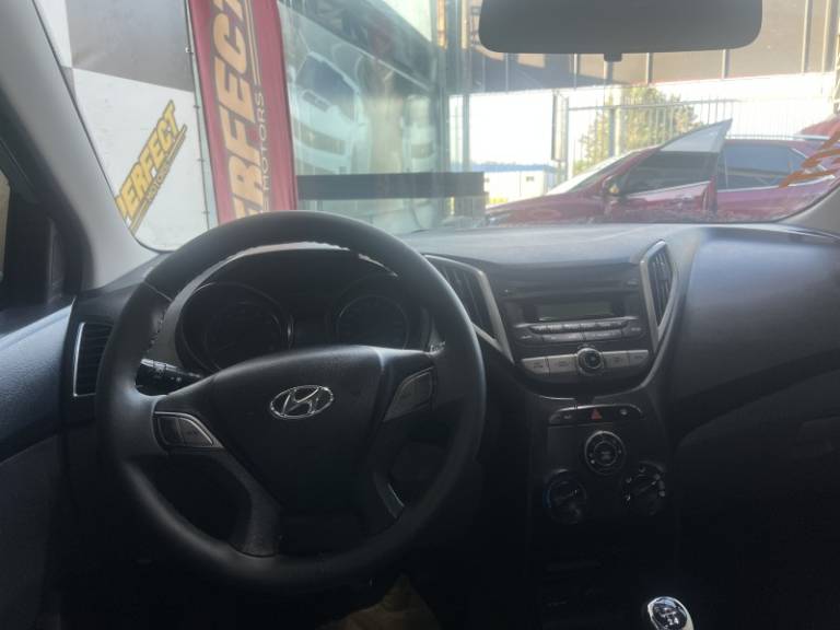HYUNDAI - HB20 - 2013/2013 - Prata - R$ 45.900,00