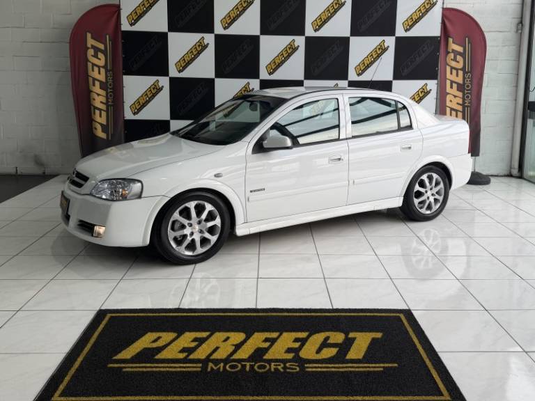 CHEVROLET - ASTRA - 2011/2011 - Branca - R$ 39.900,00