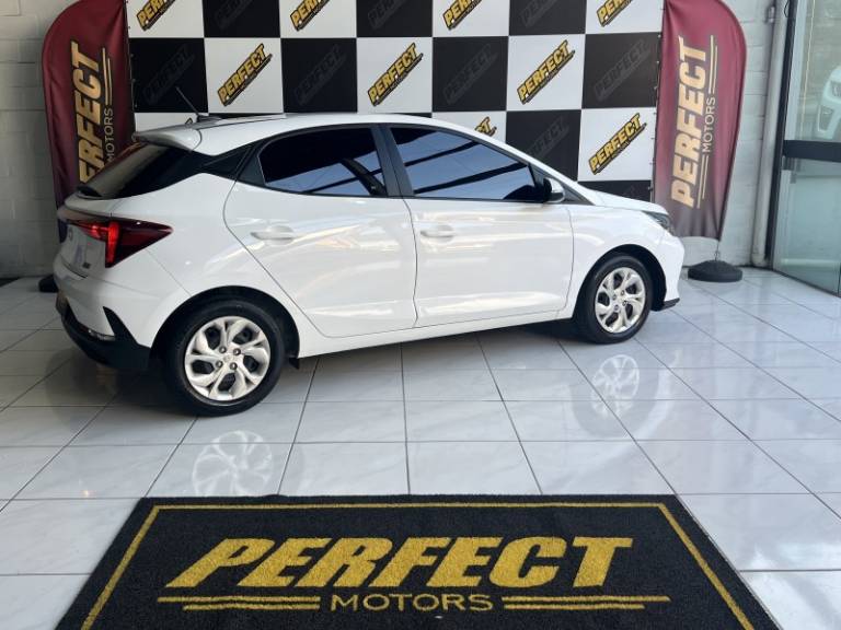 HYUNDAI - HB20 - 2024/2024 - Branca - R$ 69.900,00