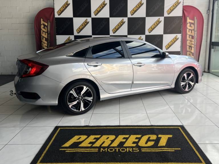 HONDA - CIVIC - 2017/2017 - Cinza - R$ 106.900,00